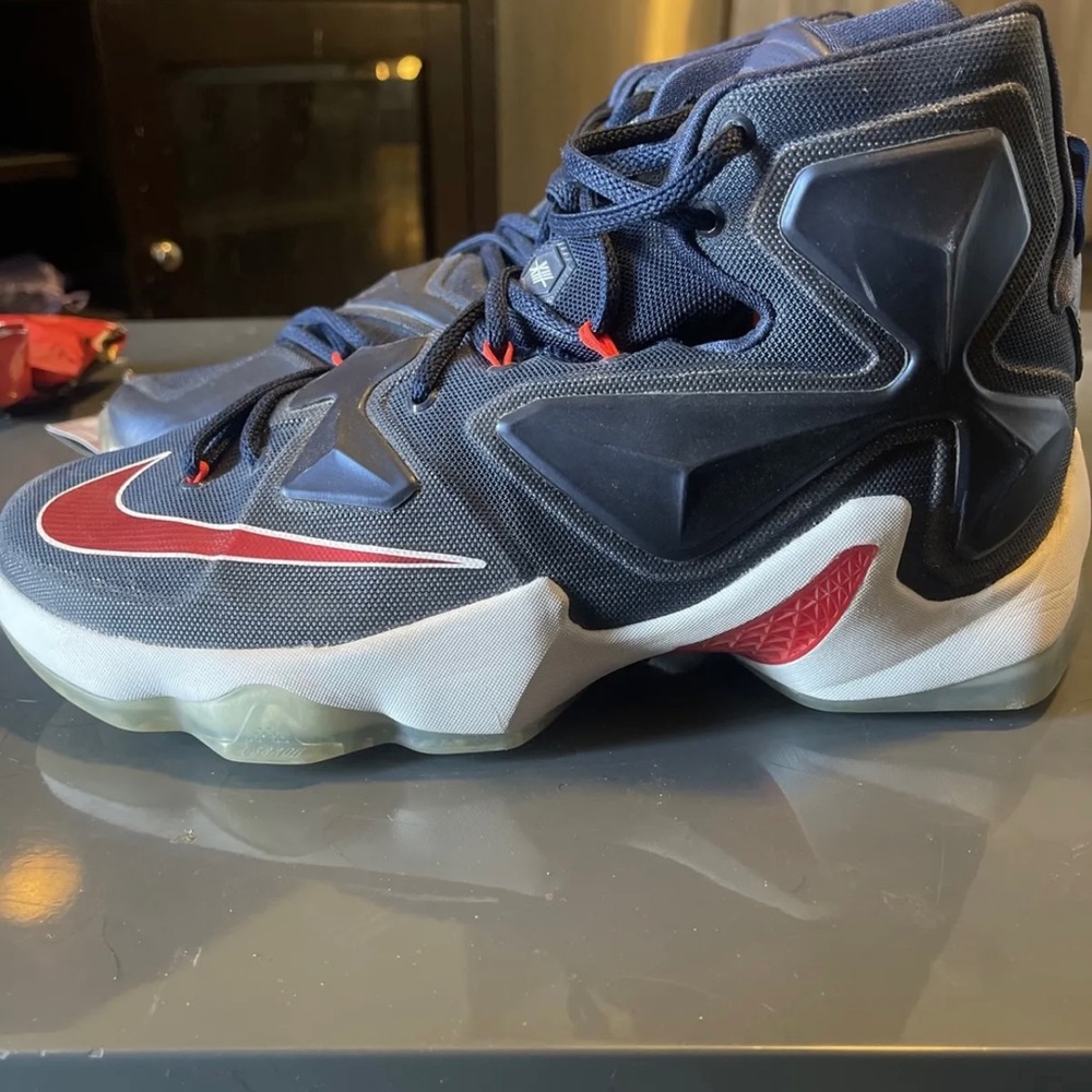 MEN NIKE LEBRON JAMES XIII BASKETBALL SHOES 9